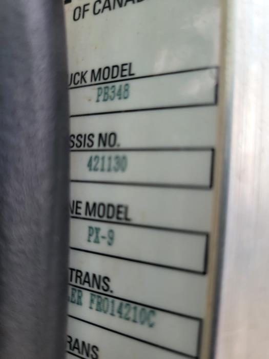 2017 Peterbilt 348-2