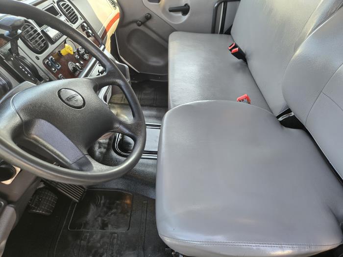 2020 Freightliner Business Class M2 106-7