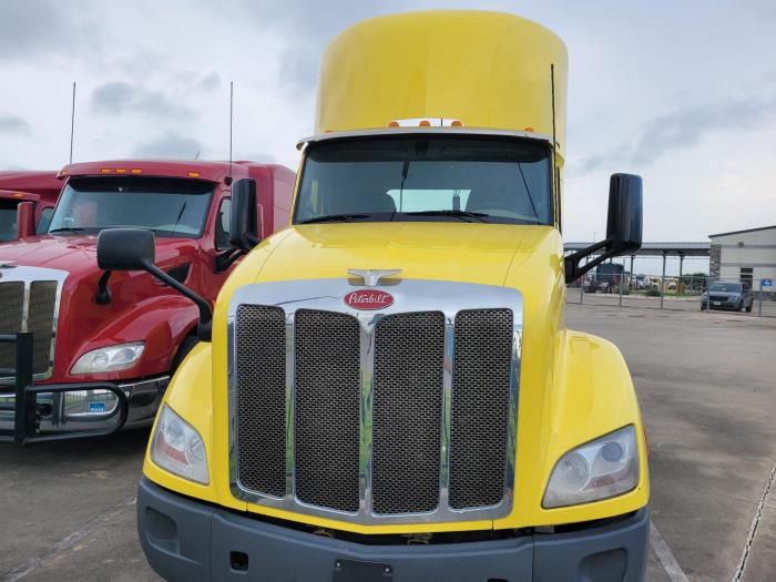 2021 Peterbilt 579-1