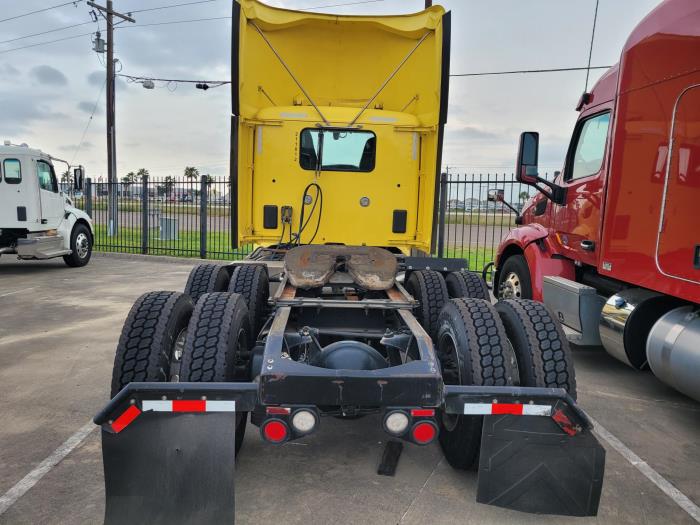 2021 Peterbilt 579-4