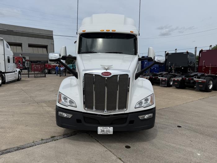 2023 Peterbilt 579-9