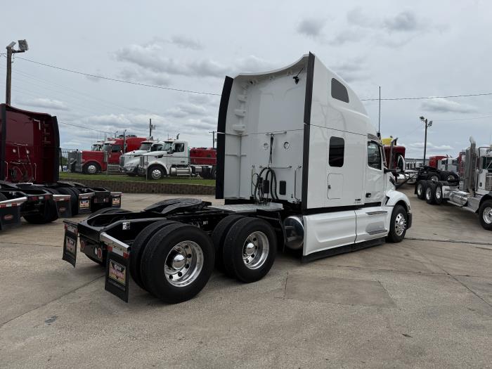 2023 Peterbilt 579-4