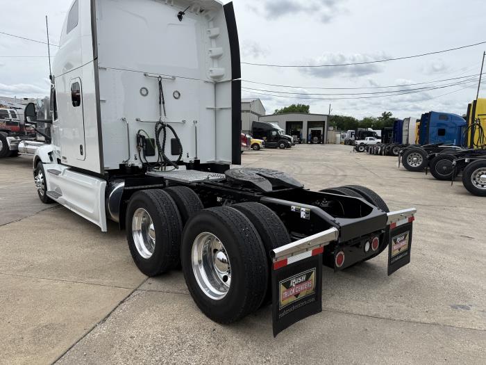 2023 Peterbilt 579-24
