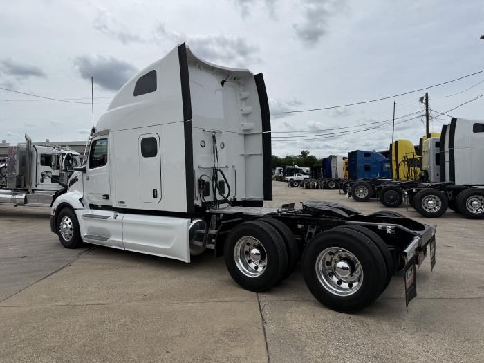 2023 Peterbilt 579-25