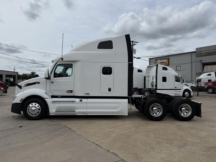 2023 Peterbilt 579-27