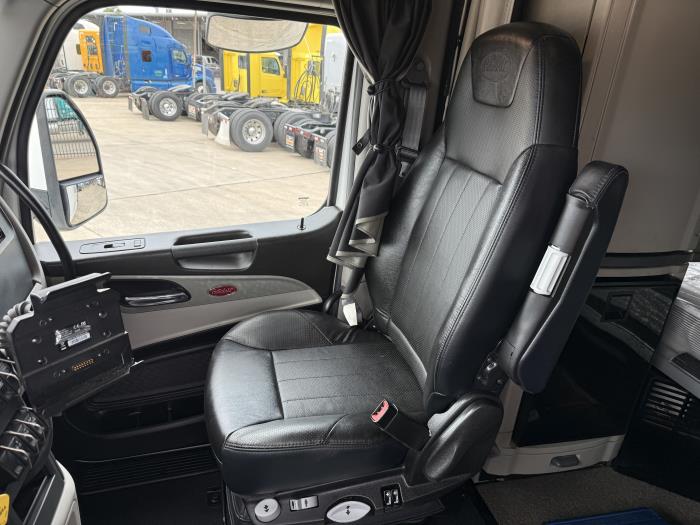2023 Peterbilt 579-31