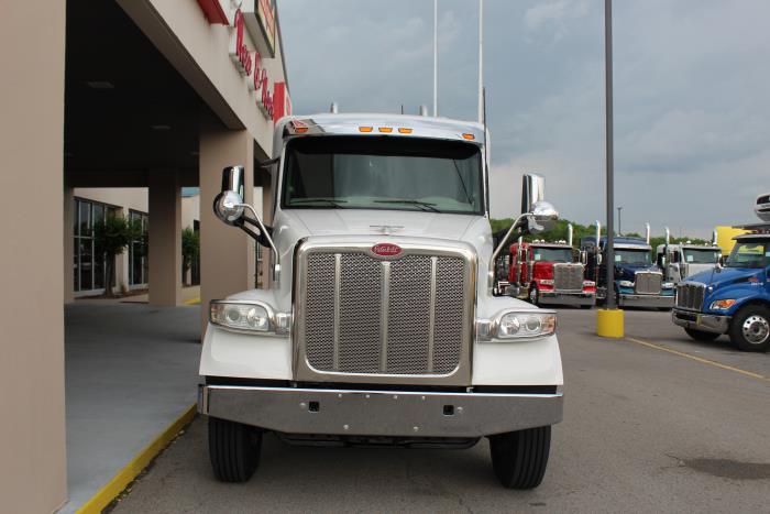 2021 Peterbilt 567-2