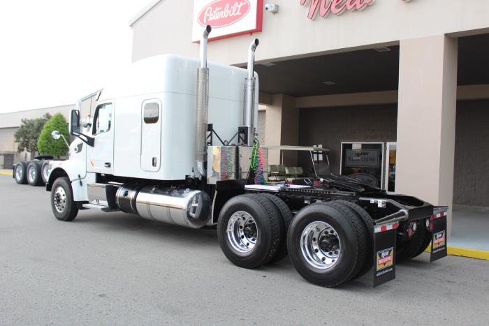 2021 Peterbilt 567-4