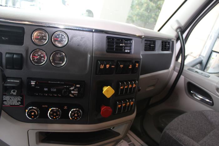 2021 Peterbilt 567-12