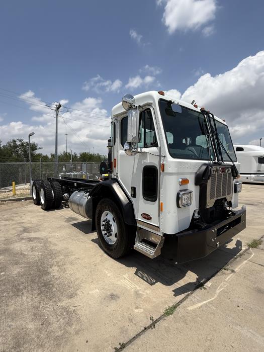 2025 Peterbilt 520-9