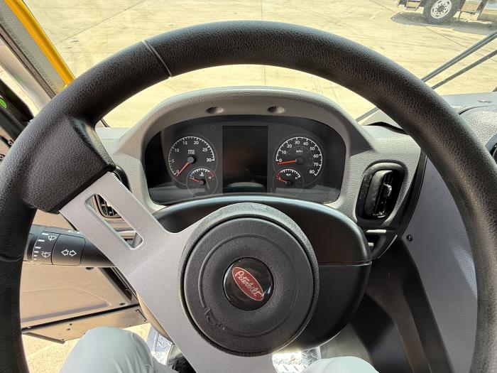 2025 Peterbilt 520-10