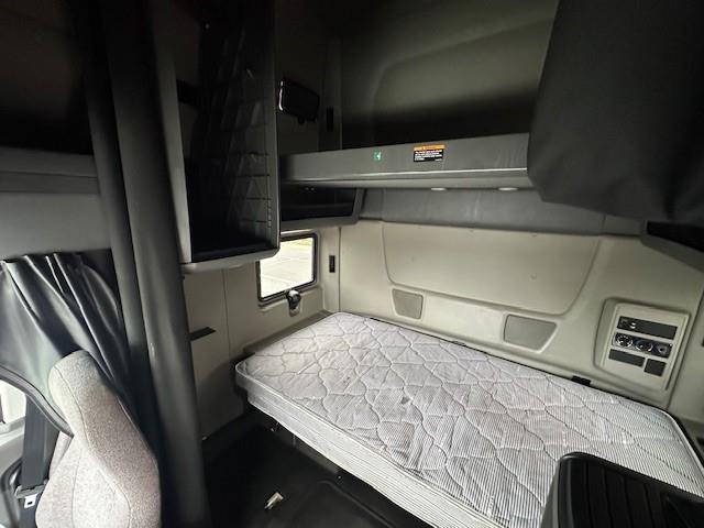 2019 International LT625-14