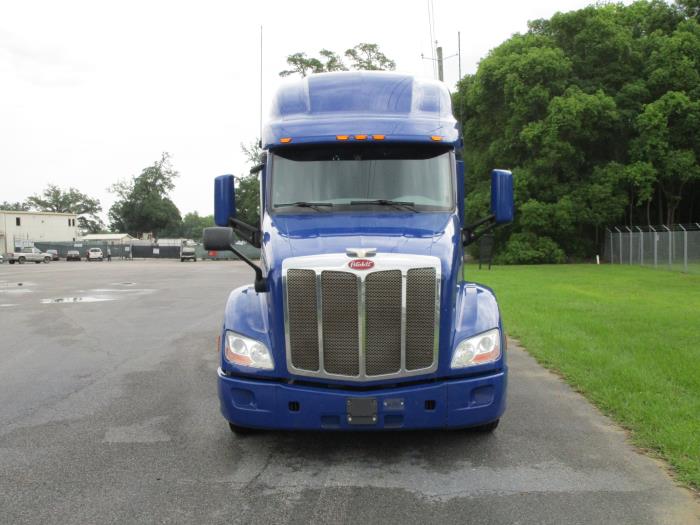 2022 Peterbilt 579-3