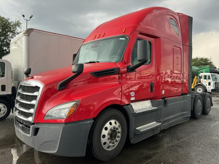 2022 Freightliner Cascadia-1