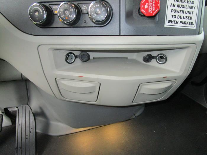 2022 Peterbilt 579-27