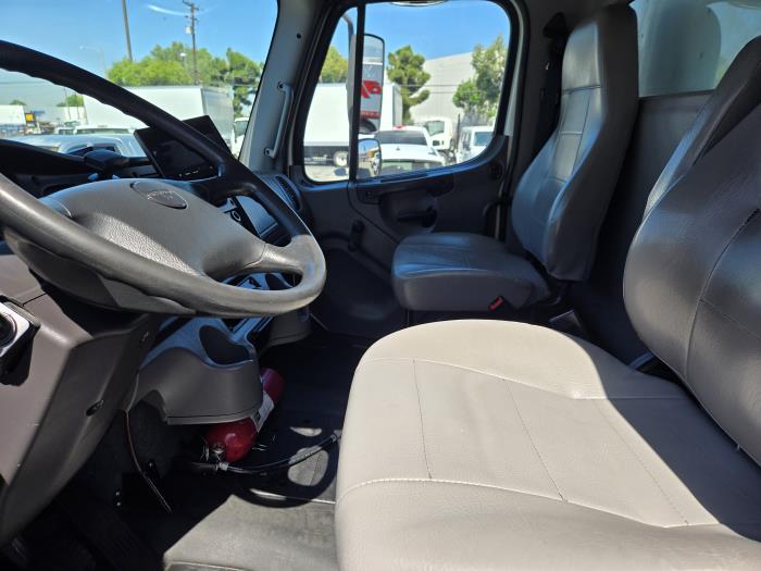2019 Freightliner Business Class M2 106-5