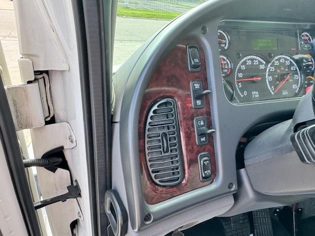 2020 Freightliner Business Class M2 106-17