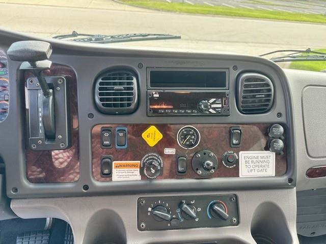 2020 Freightliner Business Class M2 106-18