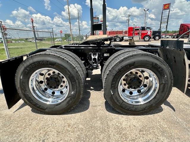 2019 Peterbilt 579-10