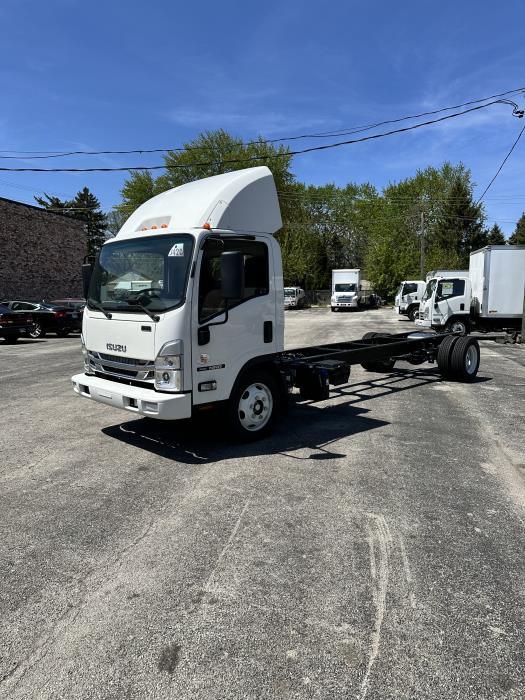 2024 Isuzu NRR-4
