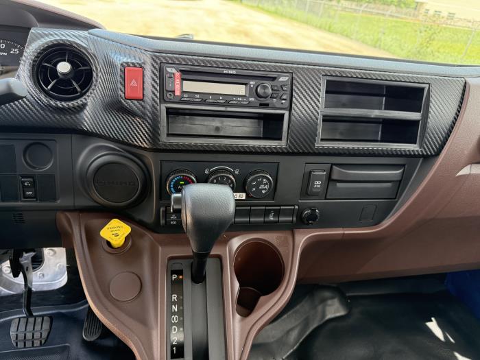 2025 Hino L6-8