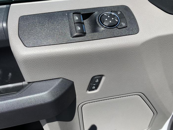 2025 Ford F-150-14