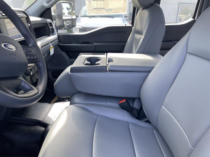 2025 Ford F-250-13