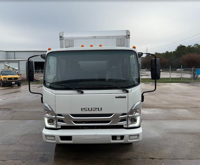 2025 Isuzu NPR-HD-10