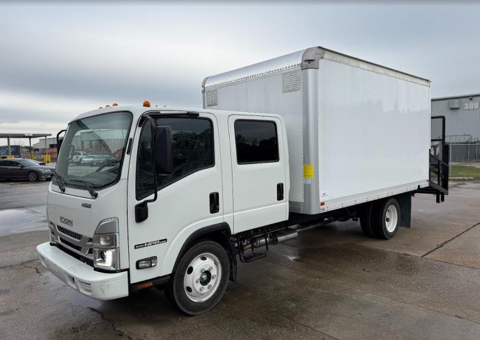 2025 Isuzu NPR-HD-11