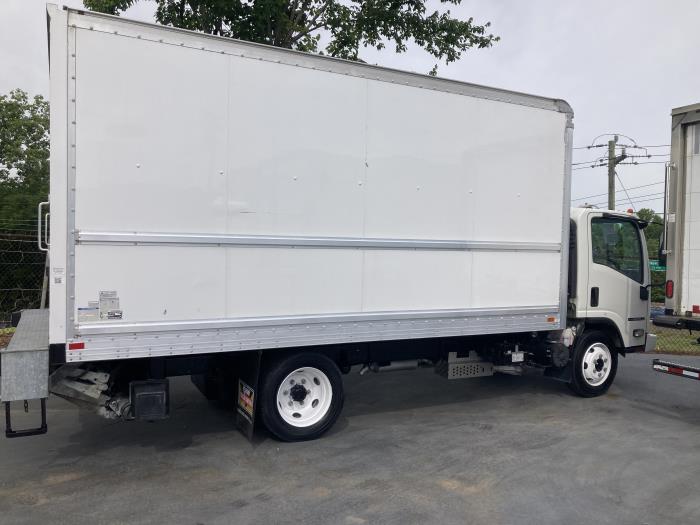 2019 Isuzu NPR-4