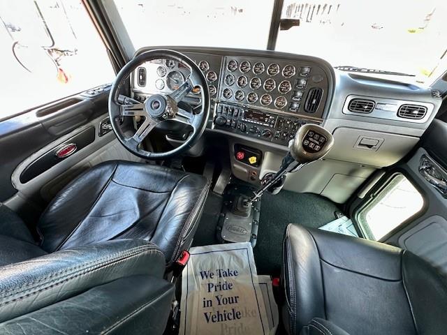 2021 Peterbilt 389-12