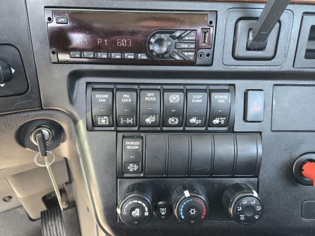 2020 International LT625-8