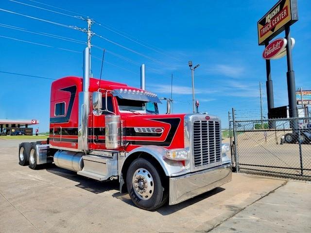 2022 Peterbilt 389-3