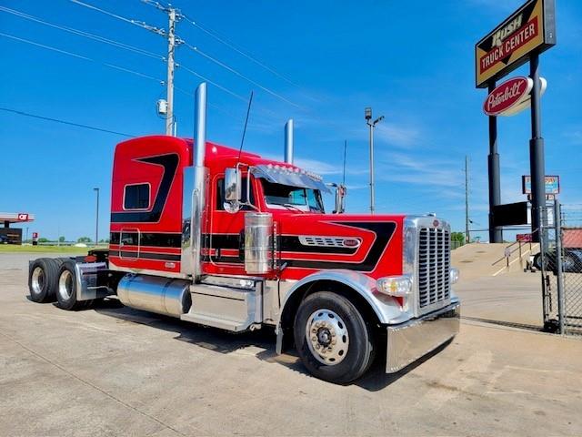2022 Peterbilt 389-7