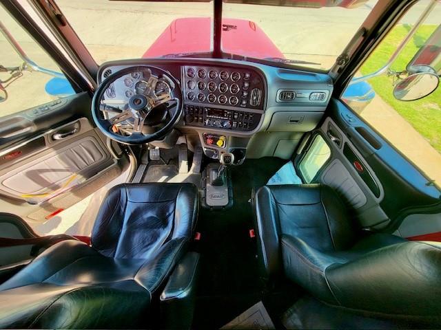 2022 Peterbilt 389-16
