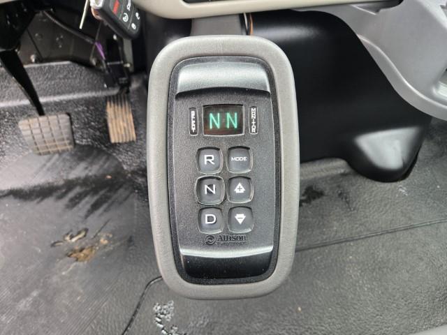 2019 International 4300-8