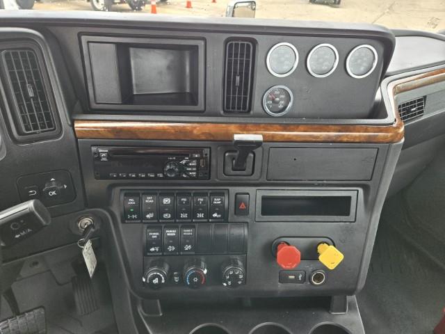 2021 International LT625-8