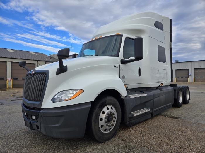 2022 International LT625-1