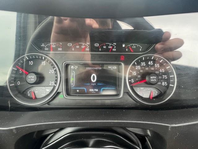 2020 International LT625-8