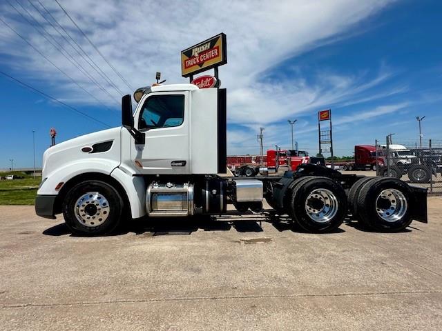 2021 Peterbilt 579-4