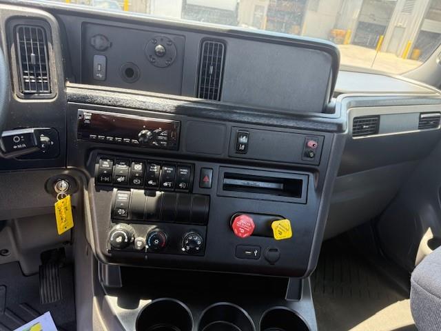 2019 International LT625-4