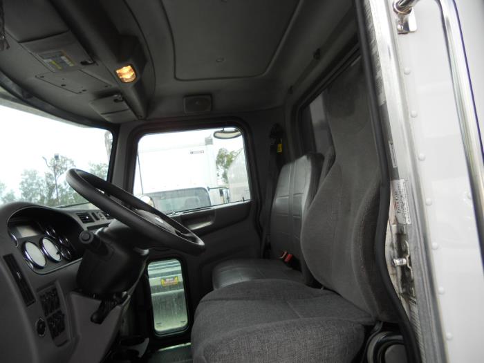 2016 Peterbilt 337-5