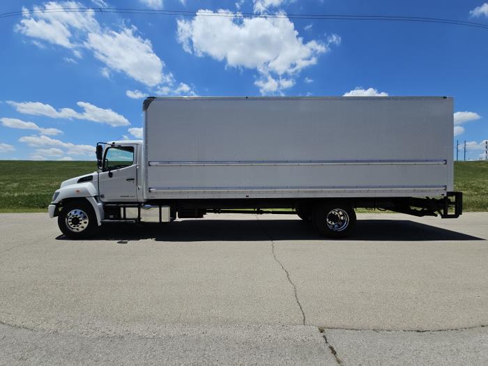 2020 Hino 268-2