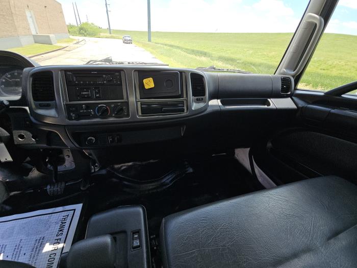 2020 Hino 268-28