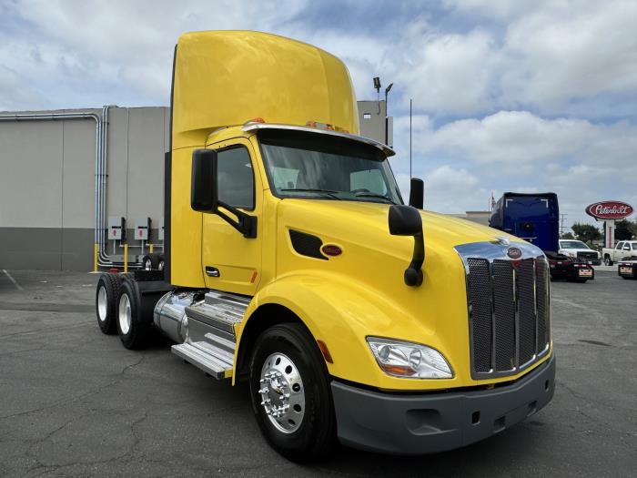 2021 Peterbilt 579-3