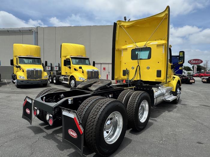 2021 Peterbilt 579-5