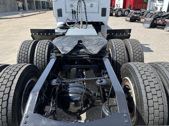 2020 Peterbilt 579-13