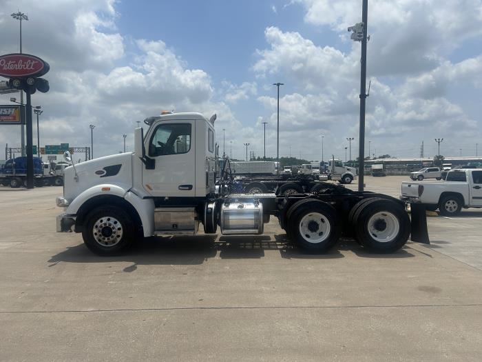 2020 Peterbilt 567-2