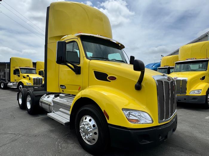 2021 Peterbilt 579-3