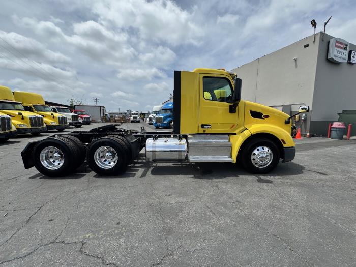 2021 Peterbilt 579-4